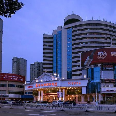 Vienna International Hotel Fenghua Zhongshan Road Екстер'єр фото