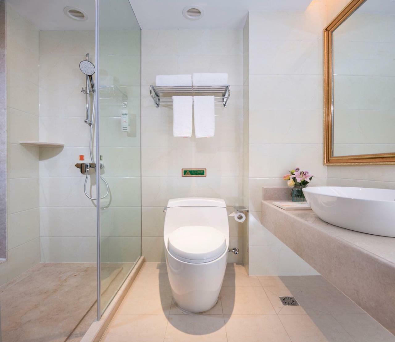 Vienna International Hotel Fenghua Zhongshan Road Екстер'єр фото