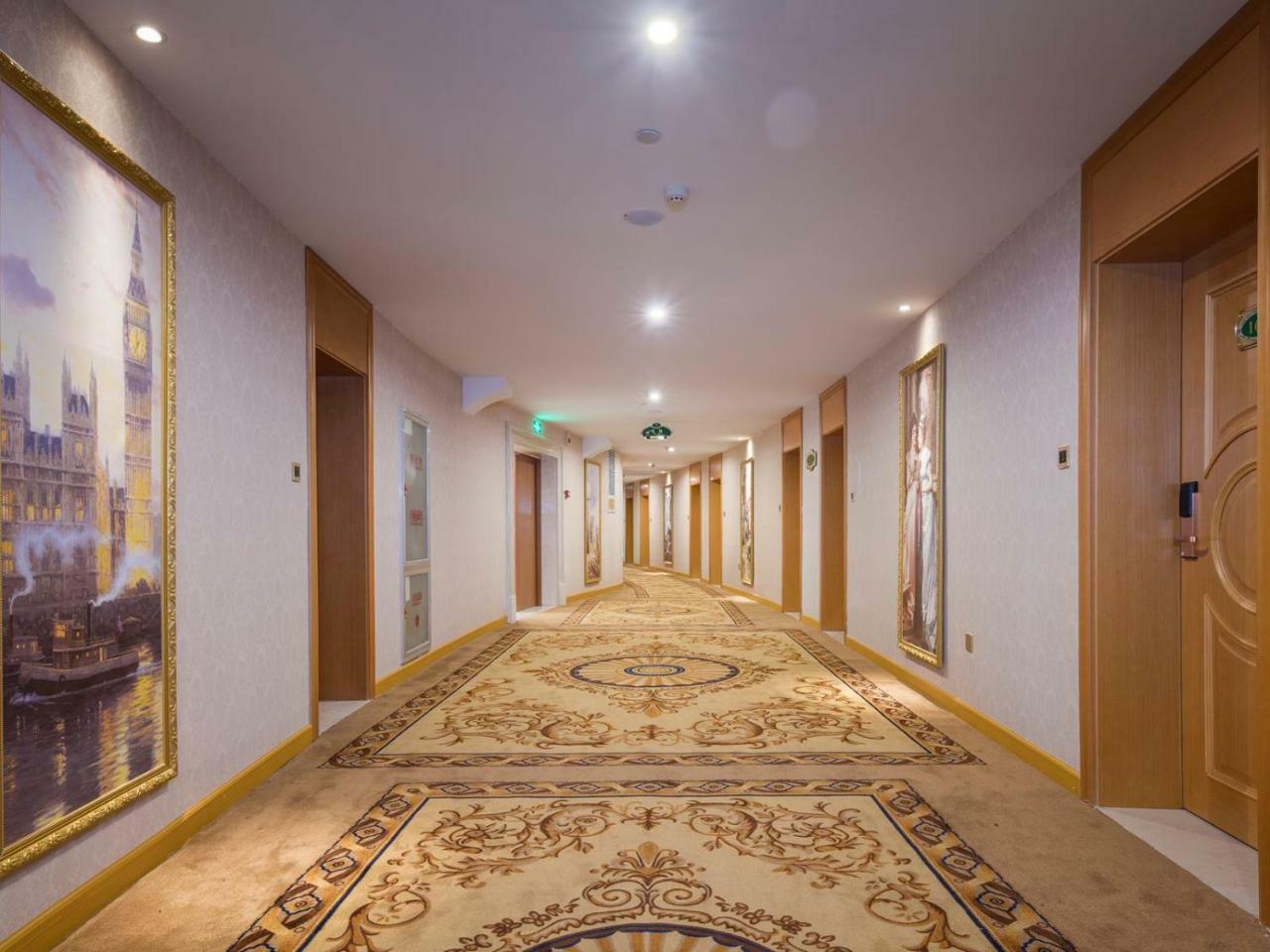 Vienna International Hotel Fenghua Zhongshan Road Екстер'єр фото