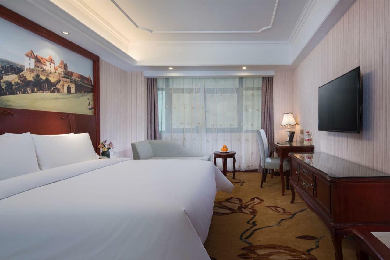 Vienna International Hotel Fenghua Zhongshan Road Екстер'єр фото